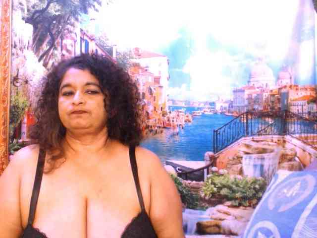 Indianstar75 webcam