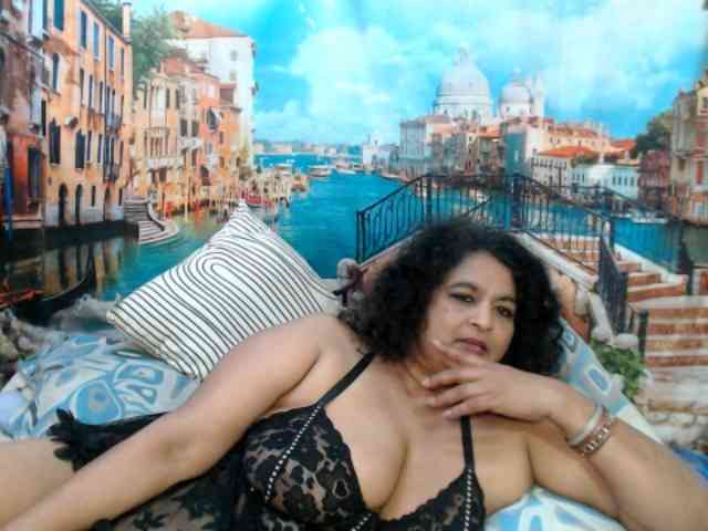 Indianstar75 webcam