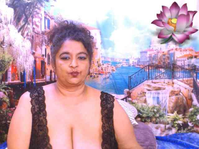 Indianstar75 webcam