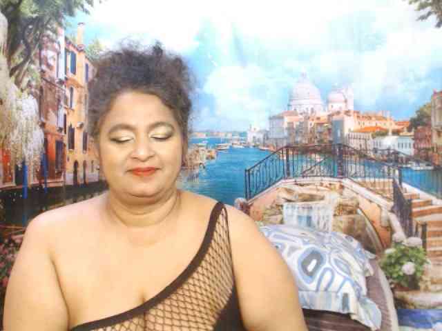 Indianstar75 webcam