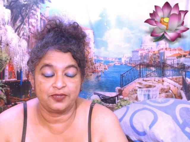 Indianstar75 webcam