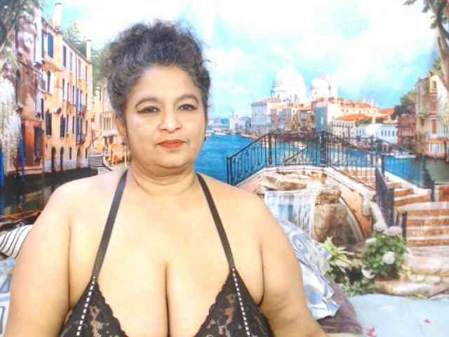 Indianstar75 webcam