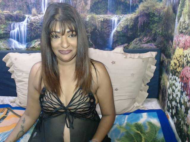 indianaqua's BongaCams show and profile