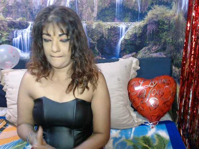 indianaqua's BongaCams show and profile