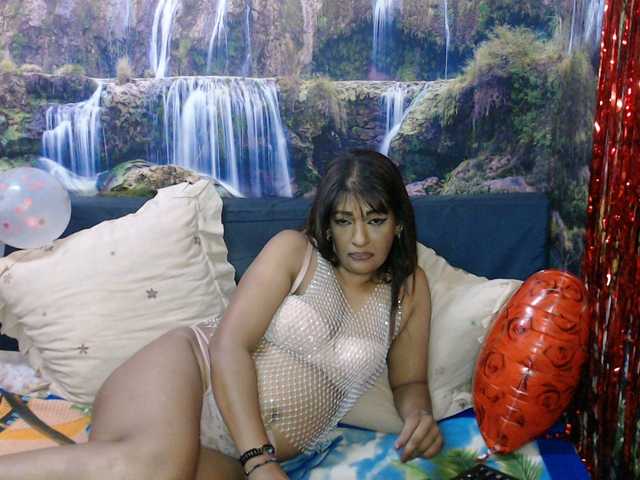 indianaqua's BongaCams show and profile