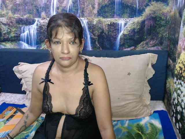 indianaqua Live Webcam on BongaCams