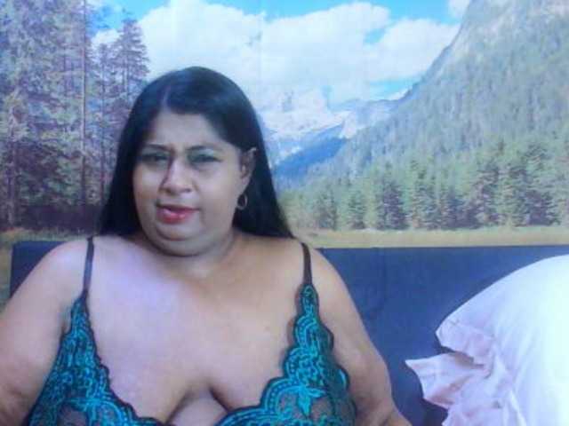indianhoney's BongaCams show and profile