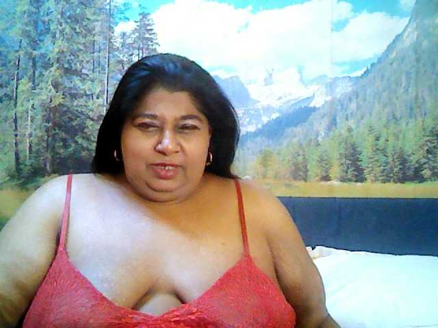 indianhoney on BongaCams 
