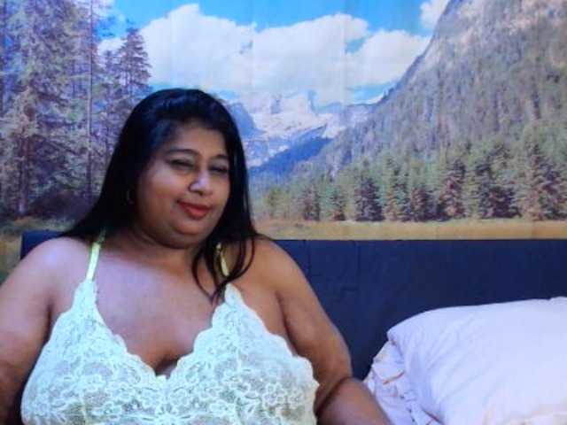 indianhoney from BongaCams