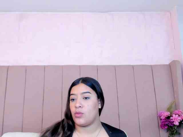 MollyBigboobs webcam