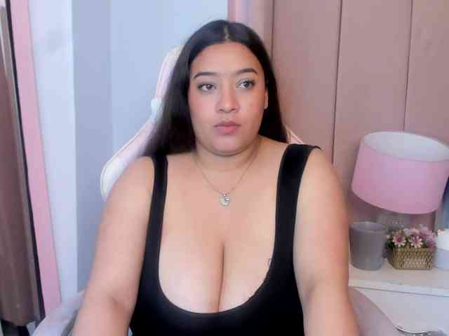 MollyBigboobs webcam