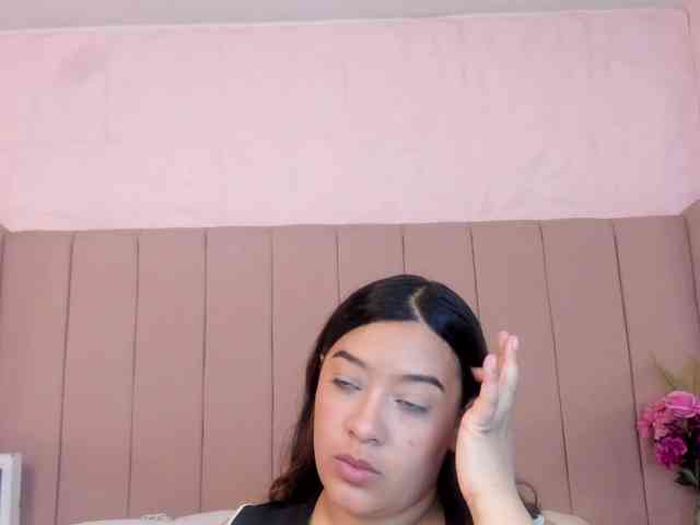 MollyBigboobs webcam