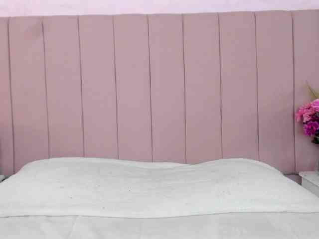 MollyBigboobs webcam