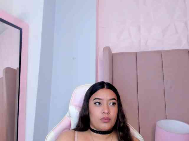 MollyBigboobs webcam