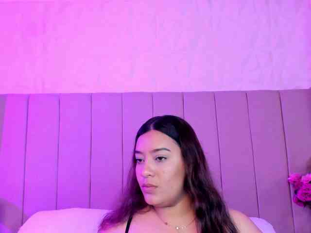MollyBigboobs webcam