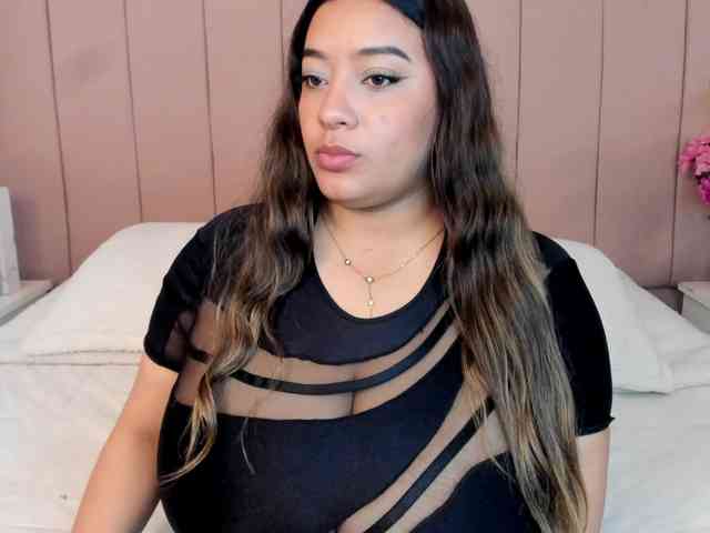 MollyBigboobs webcam