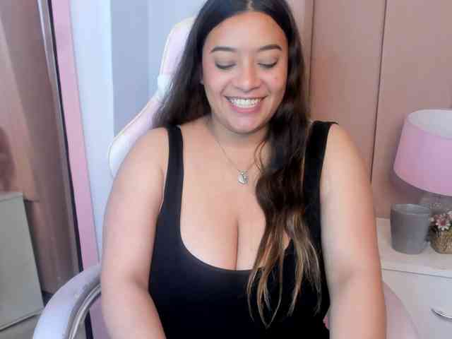 MollyBigboobs webcam