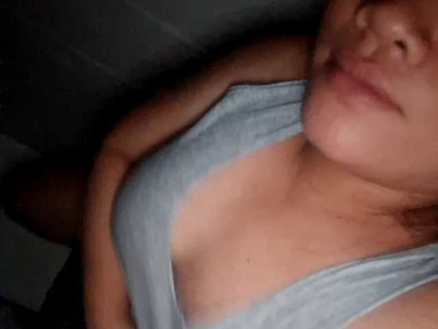 Rubie143 webcam bongacams model stream image