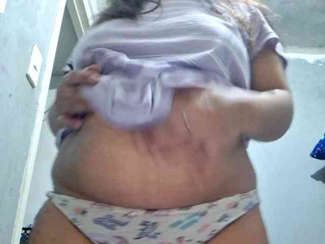 Rubie143 webcam