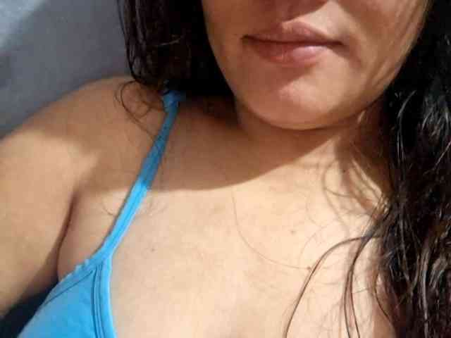 Rubie143 webcam