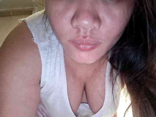 Rubie143 webcam
