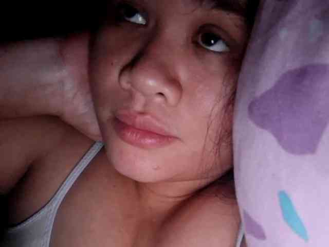 Rubie143 webcam