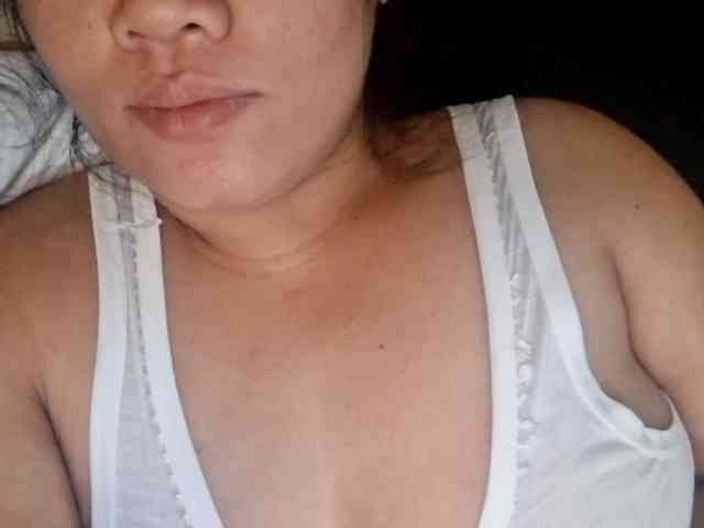 Rubie143 webcam