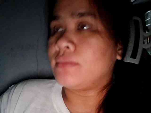 Rubie143 webcam