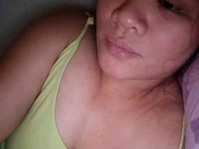 Rubie143 webcam