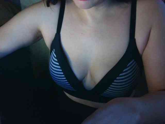 HotSpaceGirl webcam
