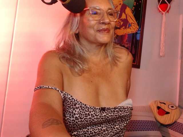 estelamars's BongaCams show and profile