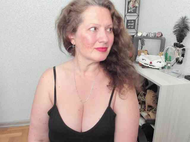 AriaLust webcam