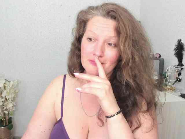 AriaLust webcam