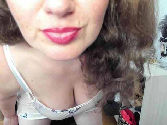 AriaLust webcam
