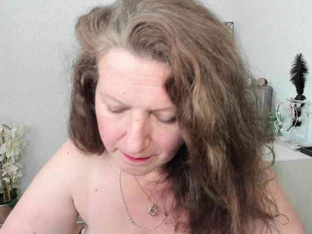 AriaLust webcam