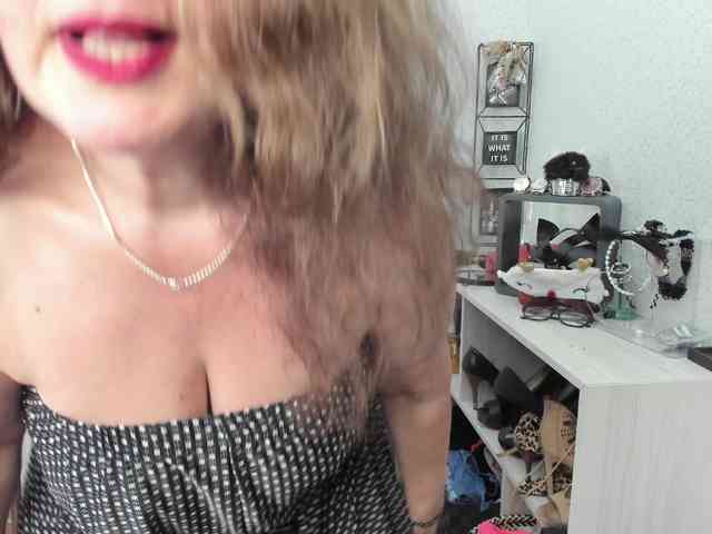 AriaLust webcam