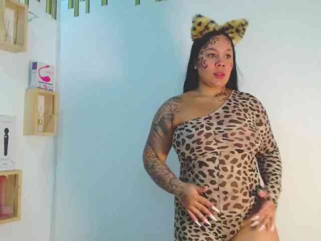 EmilyQueen3xx webcam