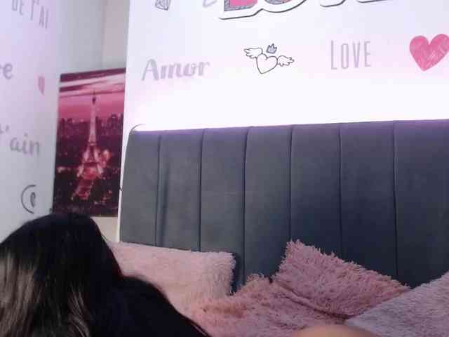 EmilyQueen3xx webcam