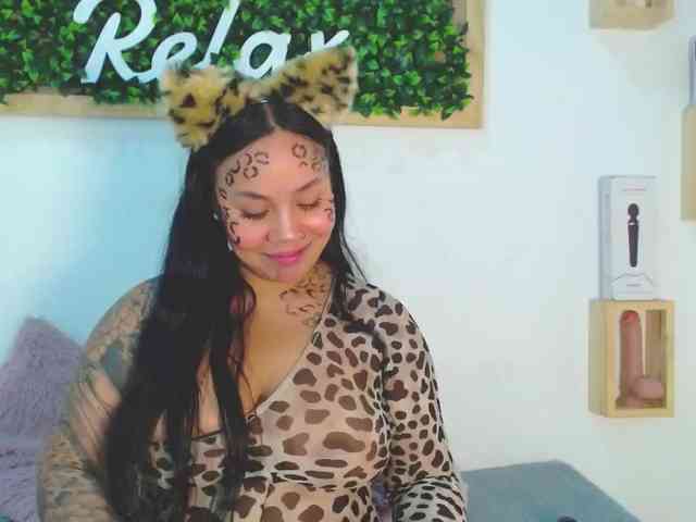 EmilyQueen3xx webcam