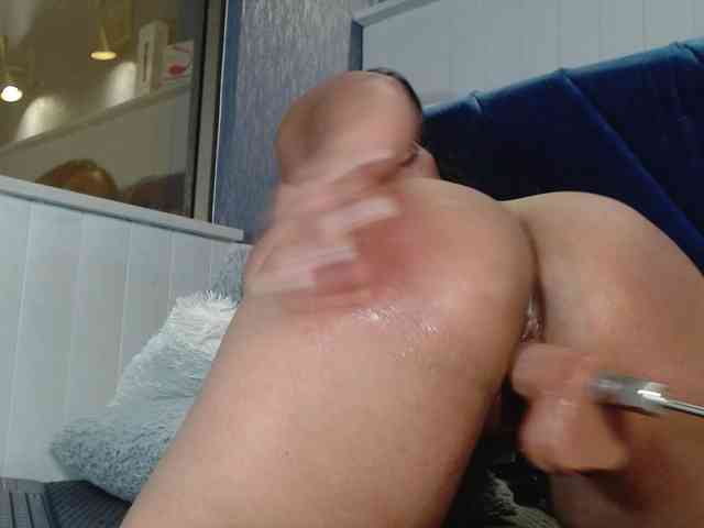 EmilyQueen3xx webcam