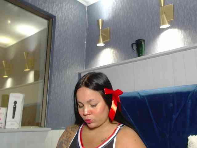 EmilyQueen3xx webcam