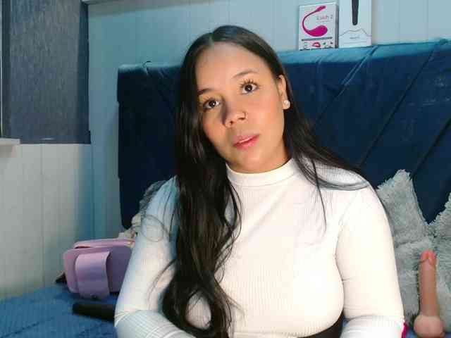 EmilyQueen3xx webcam