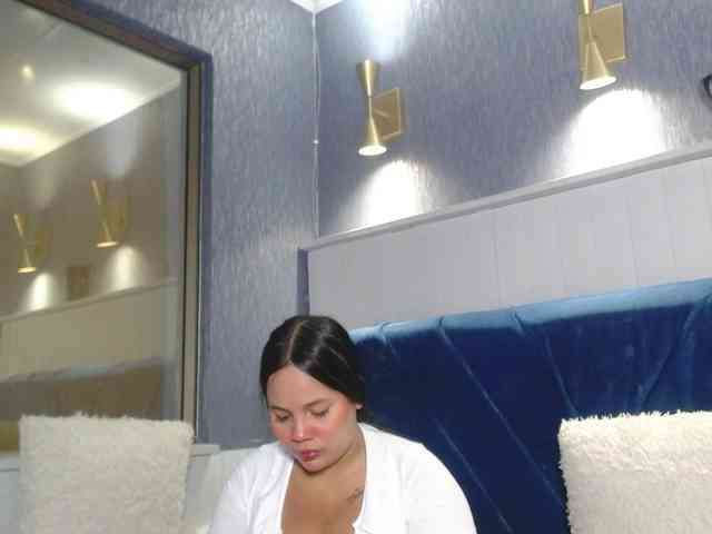 EmilyQueen3xx webcam