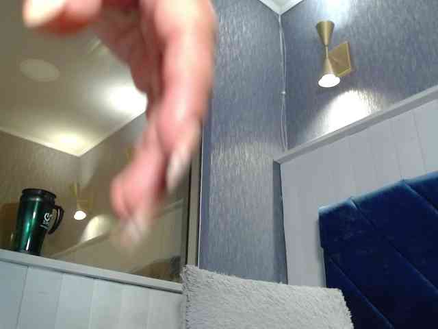 EmilyQueen3xx webcam