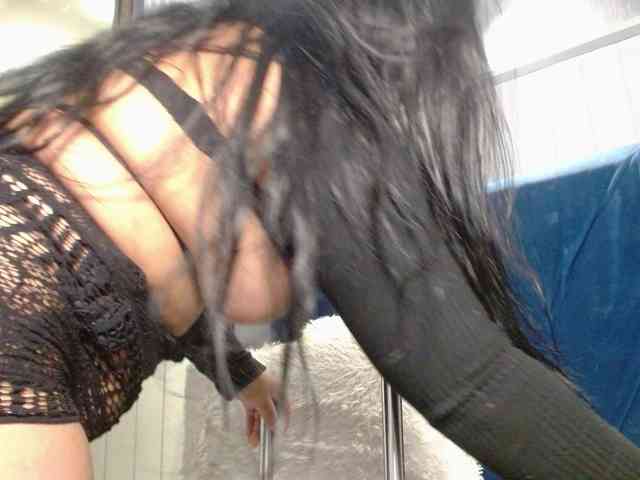 EmilyQueen3xx webcam