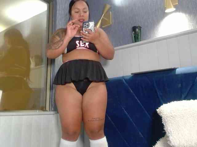 EmilyQueen3xx webcam