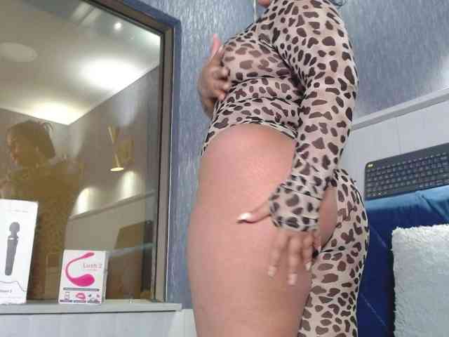 EmilyQueen3xx webcam