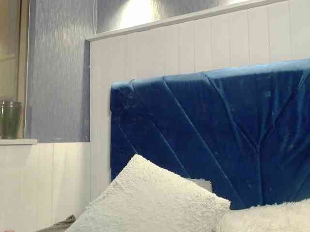 EmilyQueen3xx webcam