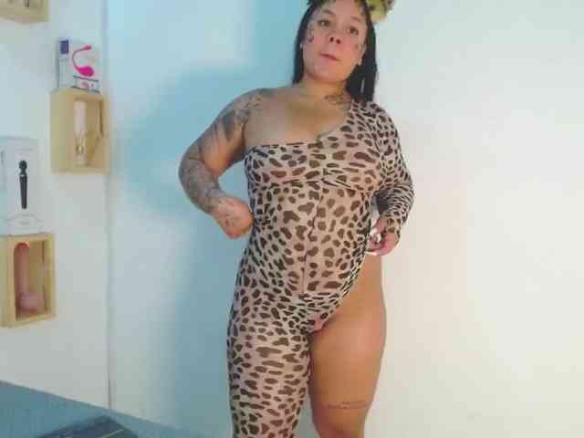 EmilyQueen3xx webcam