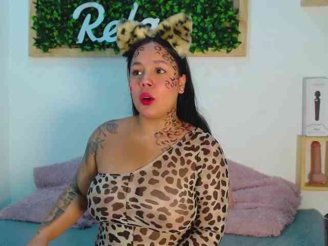 EmilyQueen3xx webcam